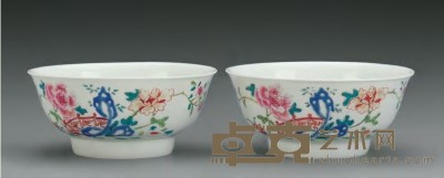 清雍正 粉彩花鸟纹碗（一对） 11.8×5.1cm