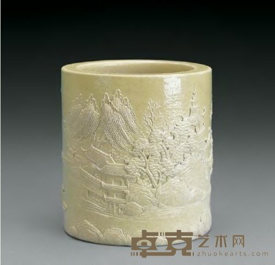 清 黄地雕瓷山水纹笔筒 12.2×13.5cm