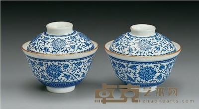 清乾隆 蓝料花卉纹盖杯(一对) 高10.3cm