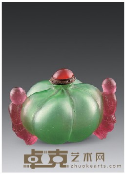 童子赏瓜双色套料鼻烟壶 高4.6cm