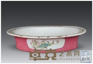 粉彩胭脂红盒 高4.5cm；直径22cm