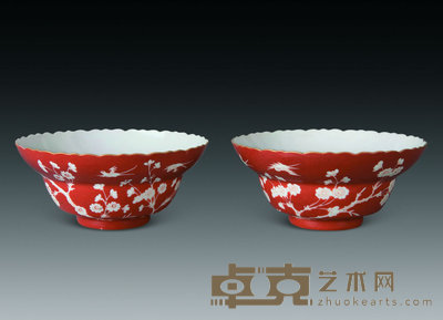清嘉庆 珊瑚红釉留白杏林春燕花口碗(一对) 直径14.5cm
