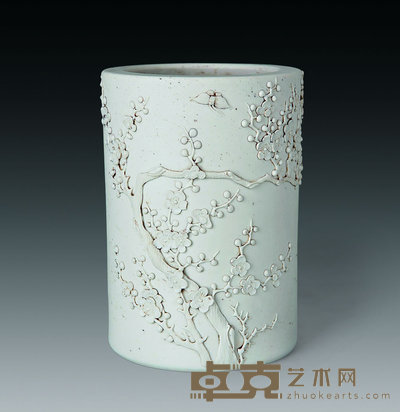 清 生瓷刻梅花纹笔筒 高12.3cm