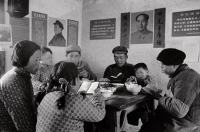 晓庄 1966年作 餐前读毛主席语录