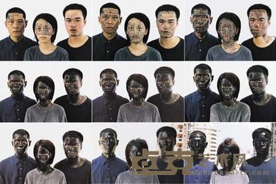 ZHANG HUAN Shanghai Family Tree, 2001 126.5 x 228cm