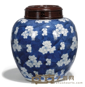中国蓝白色相间的瓶子和木头盖子 23.7cm