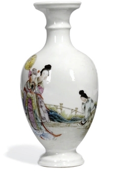 一小中国人FAMILLE罗斯栏杆的支花瓶