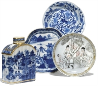 A CHINESE EXPORT BLUE AND WHITE TEACADDY