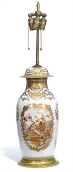 A CHINESE EXPORT GILT AND SEPIA DECORATED JAR AND COVER