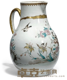 A CHINESE EXPORT FAMILLE ROSE EWER 28cm