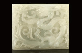 A WHITE JADE BELT PLAQUE, 19TH CENTURY