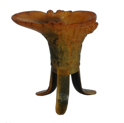 犀角雕螭龙纹三足爵形杯