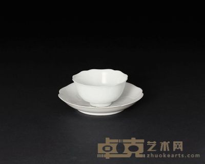 清雍正 白釉葵花式连托小杯 杯直径7cm；杯托直径10.8cm