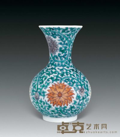 清 斗彩缠枝花卉瓶 高9.5cm