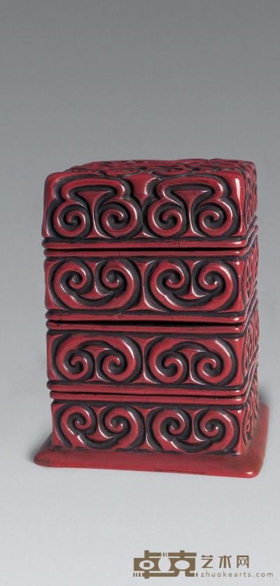 清中期 剔红如意云头纹套盒 高13.8cm