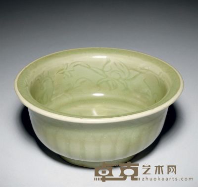 17th 龙泉窑碗 直径17.8cm