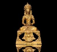 A GILT BRONZE FIGURE OF AMITAYUS，18TH CENTURY