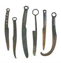 A GROUP OF SIX BRONZE KNIVES，HAN DYNASTY AND LATER (206BC-220AD)