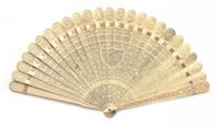 TWO IVORY BRIS脙聣 FANS AND A LACQUERED BRIS脙聣 FAN  CANTON，EARLY 19TH CENTURY