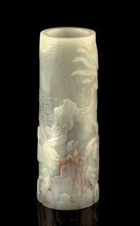 A GREYISH CELADON JADE VASE，17TH CENTURY