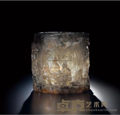 清早期 水晶雕松下对弈笔筒 直径12cm；高12.5cm