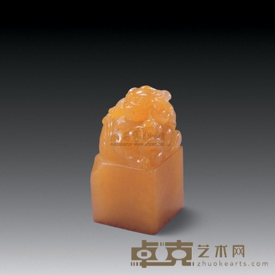 清早期 田黄兽钮方章 高4cm