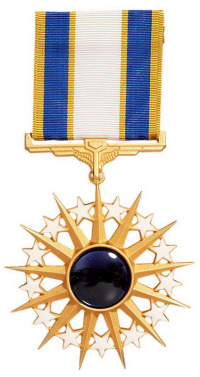 美国空军卓越勋章一枚
