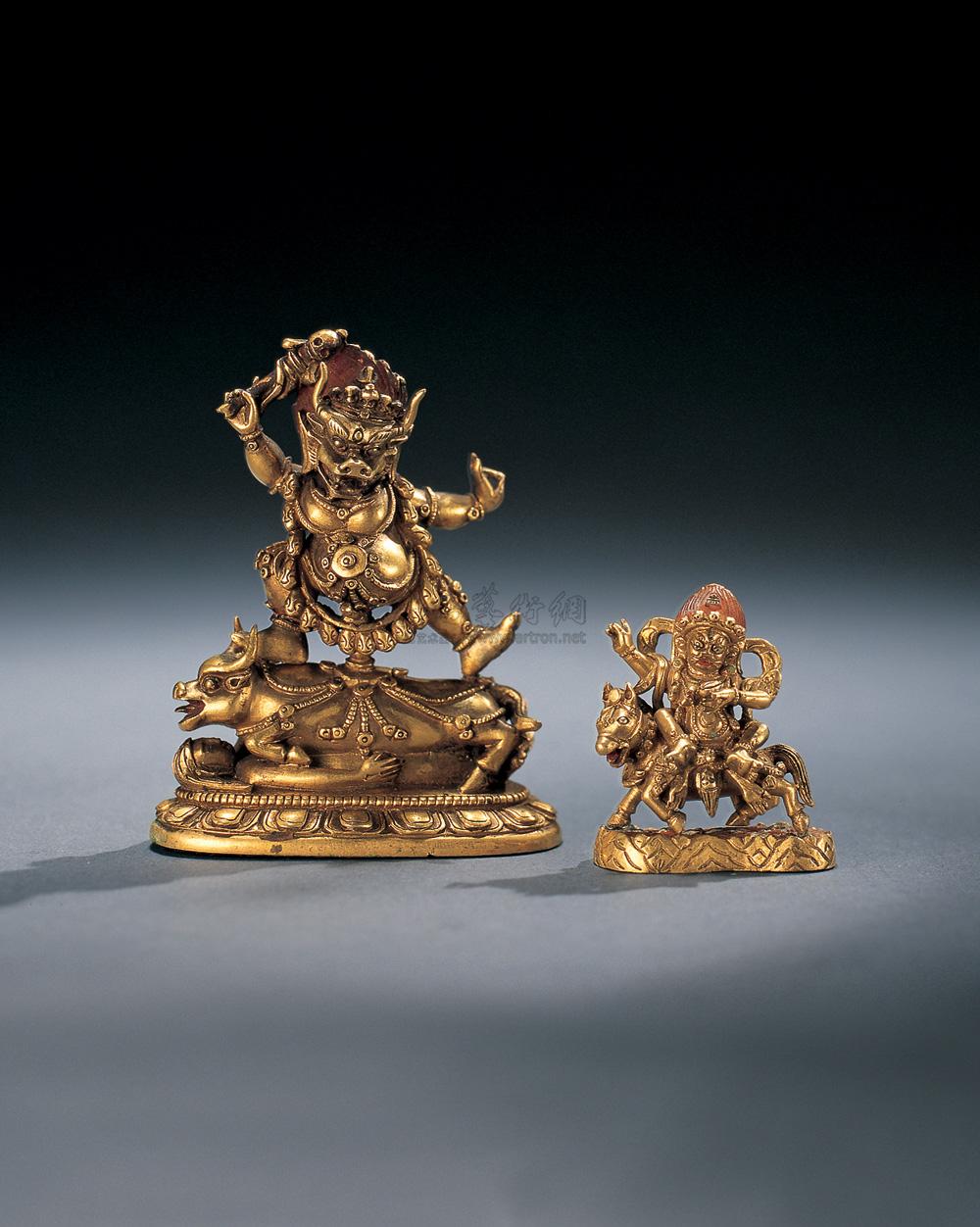 lot:3906 清中期 铜鎏金随身佛 大黑天吉祥天母 (两件)