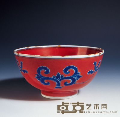 17th 枣皮红青花花卉纹碗 直径15cm