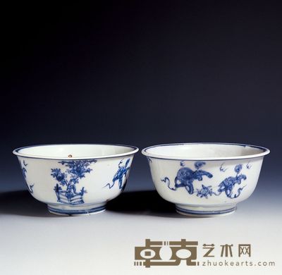 明 成化 青花花卉纹碗 （一对） 直径13.5cm