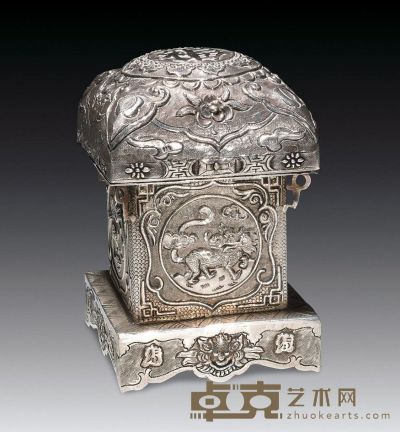 民国 银制龙纹福字方盒 高9.5cm