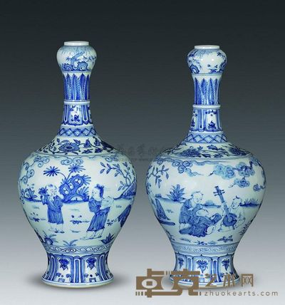 明代 青花婴戏图蒜头瓶 （一对） 通高42cm；口4.5cm；底12.5cm