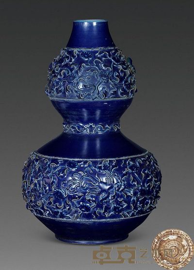 元代 蓝釉贴塑鸟虫花草纹葫芦瓶 高51.3cm；口8cm；底17.5cm