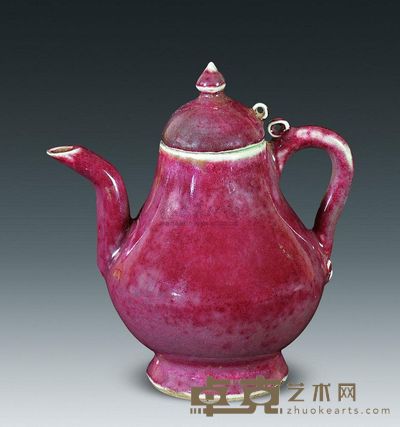 明代 红釉梨形壶 高13cm；口径4.2cm；底径5.8cm