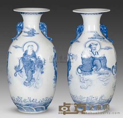 清代 青花罗汉图象耳瓶 （一对） 高33cm；口12cm；底9.5cm