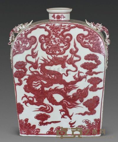 元代 釉里红云龙纹螭耳扁壶 高36.5cm；口7cm；底23.6cm