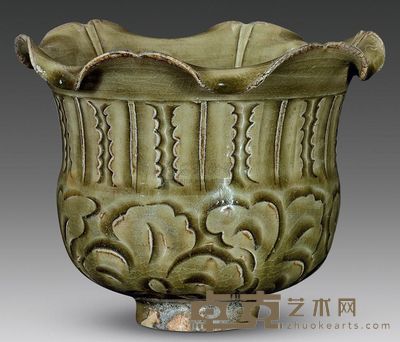 宋代 耀州窑青釉刻花花口尊 高10cm；口12cm；底4cm