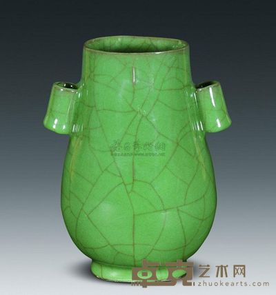 南宋 官窑贯耳尊 高19.8cm；口8.8cm；底8cm