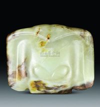 红山文化 青玉鹰佩