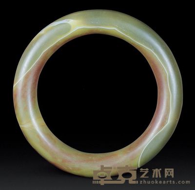 汉代 玛瑙臂镯 直径10.3cm；重140g