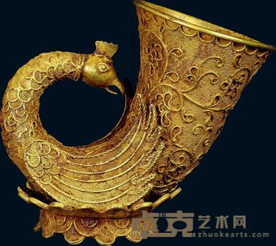 明代 黄金凤鸟形杯 高6.5cm；重135g；含金量90%