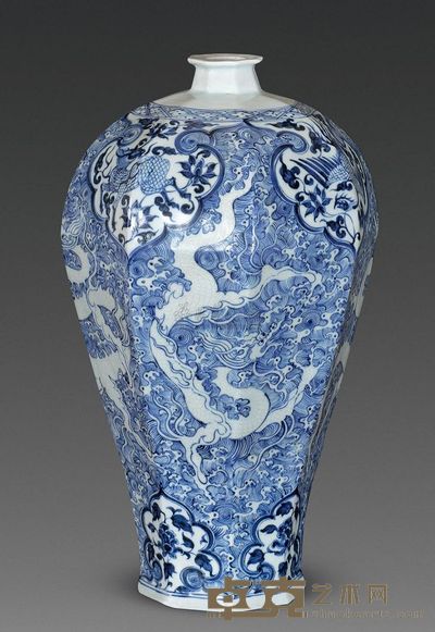 元代 青花海水龙纹八棱梅瓶 高44cm；口6cm；底13cm
