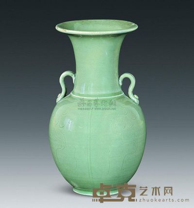 北宋 越窑青瓷暗花双耳瓶 高15.3cm；口7.4cm；底4.7cm