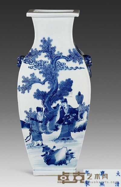 清康熙 青花人物故事方瓶 高36.7cm；口径11.5cm；底径9.3cm