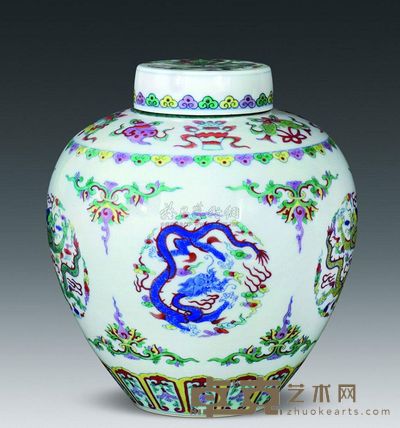 清代 斗彩团龙纹盖罐 高20.3cm；口7.3cm；底8.5cm