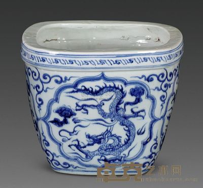 元代 青花开光云龙纹方形小缸 高20.5cm；口24.5cm；底16cm