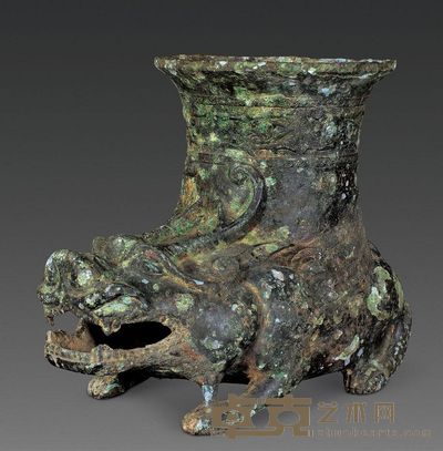 汉魏 青铜蟾形尊 高18.9cm；口14cm；重2805g