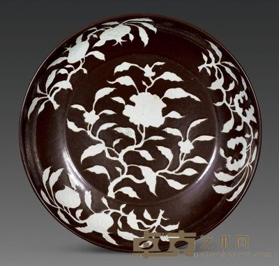 明宣德 酱釉留白瑞果纹盘 高7.7cm；口38.6cm；底25.5cm
