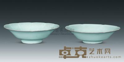 宋代 影青划花花口碟 （一对） 高3.6cm；口13.2cm；底5cm