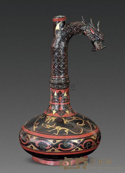 汉代 铜胎漆器龙头长颈瓶 高32cm；口3cm；底11.7cm